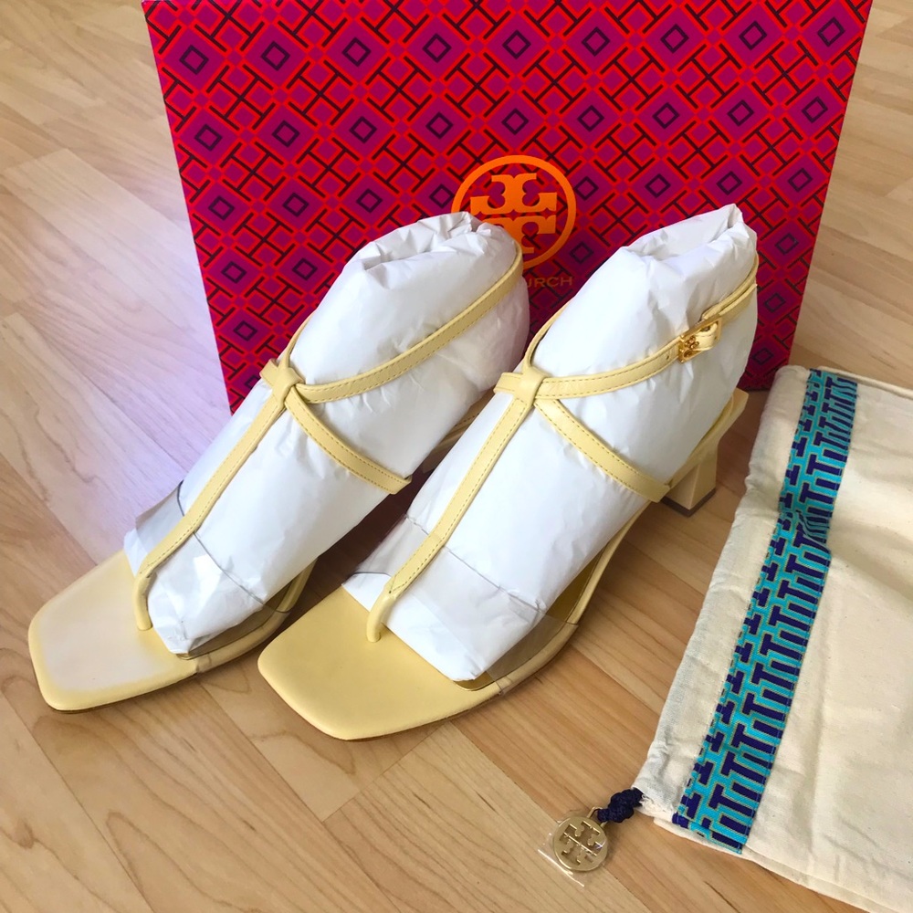 TORY BURCH Strappy lucite heel sandals in Sweet Corn/Clear Size 8
